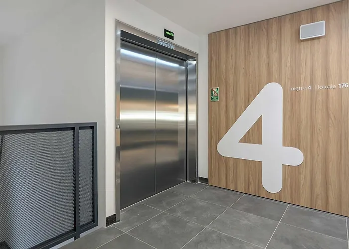 Bright Near Motlawa River In By Renters