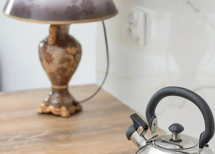 Daire Bright Near Motlawa River In By Renters