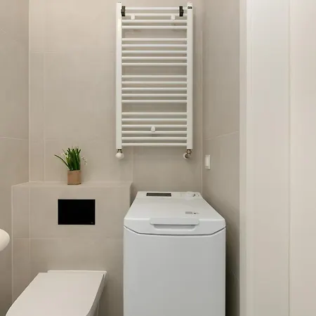 Апартаменты Bright Near Motlawa River In By Renters Гданьск