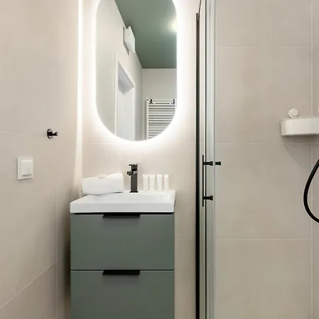 Bright Near Motlawa River In By Renters Апартаменты Гданьск