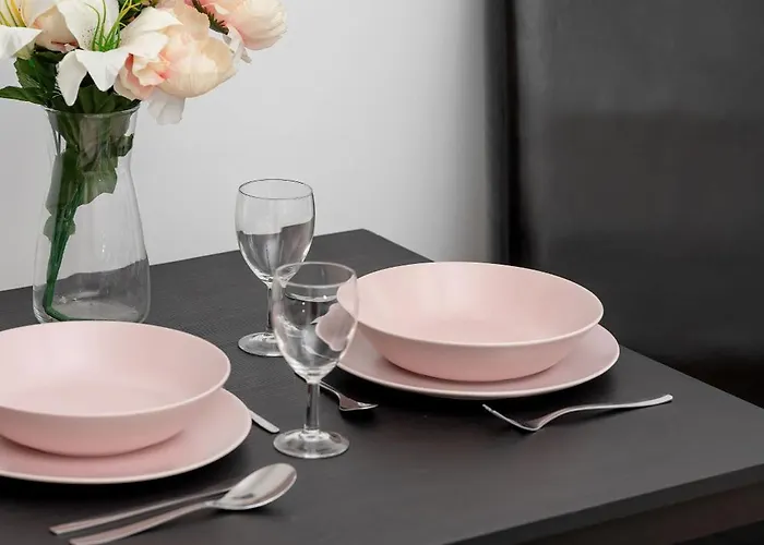 Bright Near Motlawa River In By Renters * غدانسك