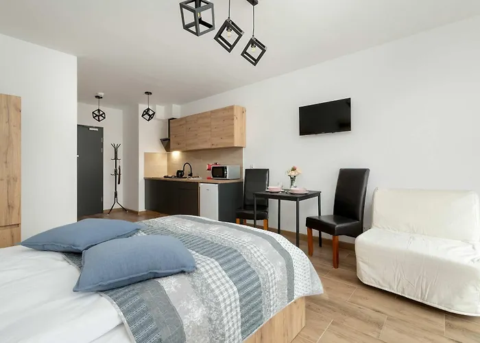 Bright Near Motława River In By Renters Apartament