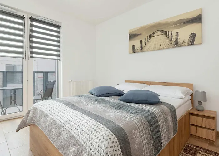 Apartament Bright Near Motława River In By Renters Gdańsk
