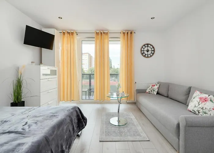 Bright Near Motława River In By Renters Apartament *